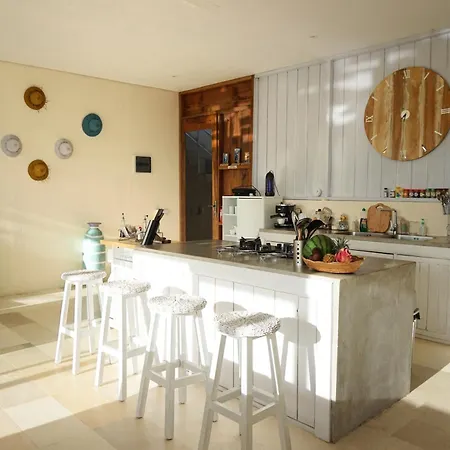 Villa Atas Pelangi Kuta  Extérieur photo