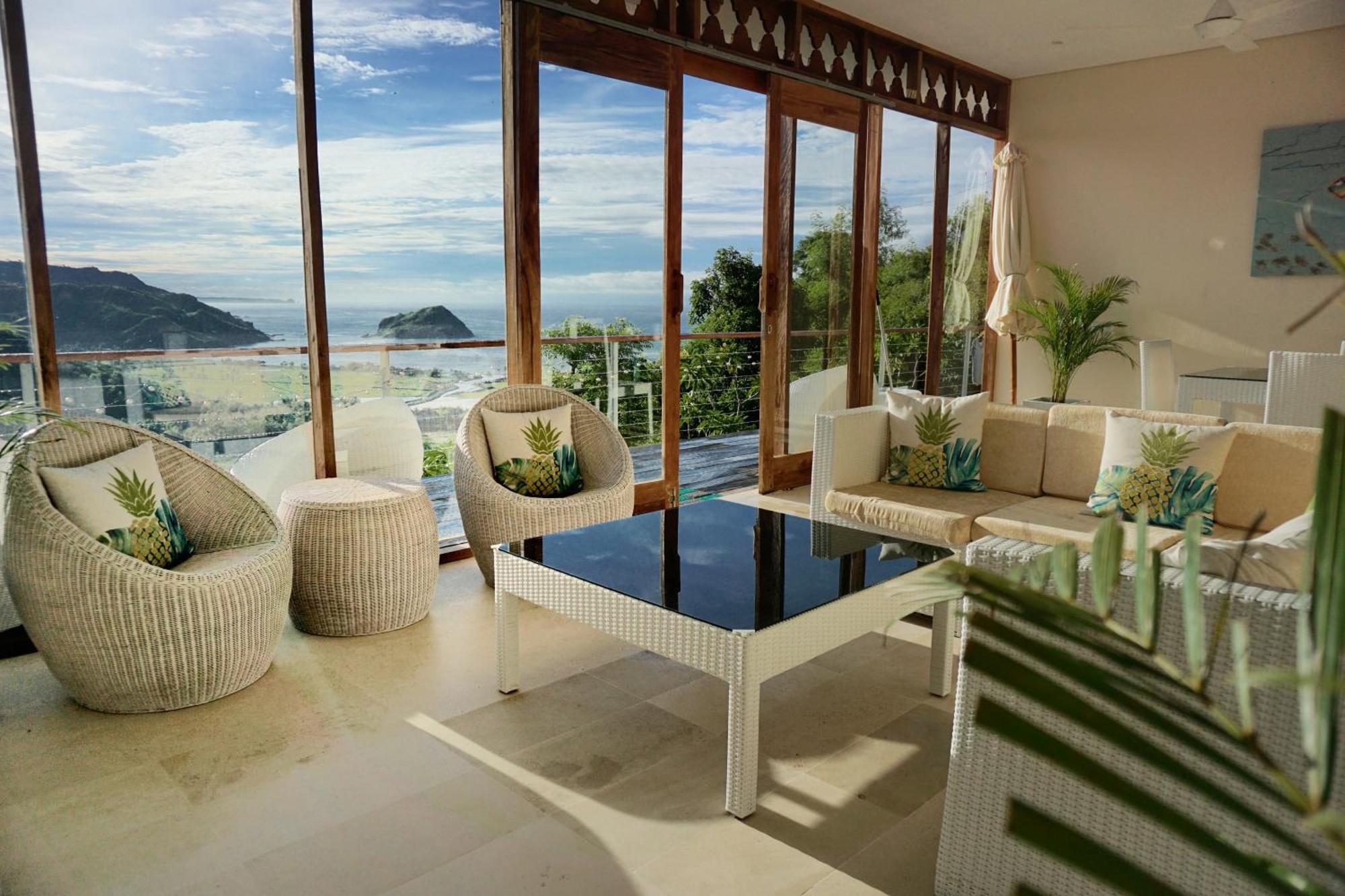 Villa Atas Pelangi *
